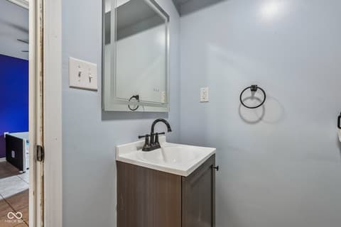 Photo of 8836 Briarclift Road, Indianapolis, IN