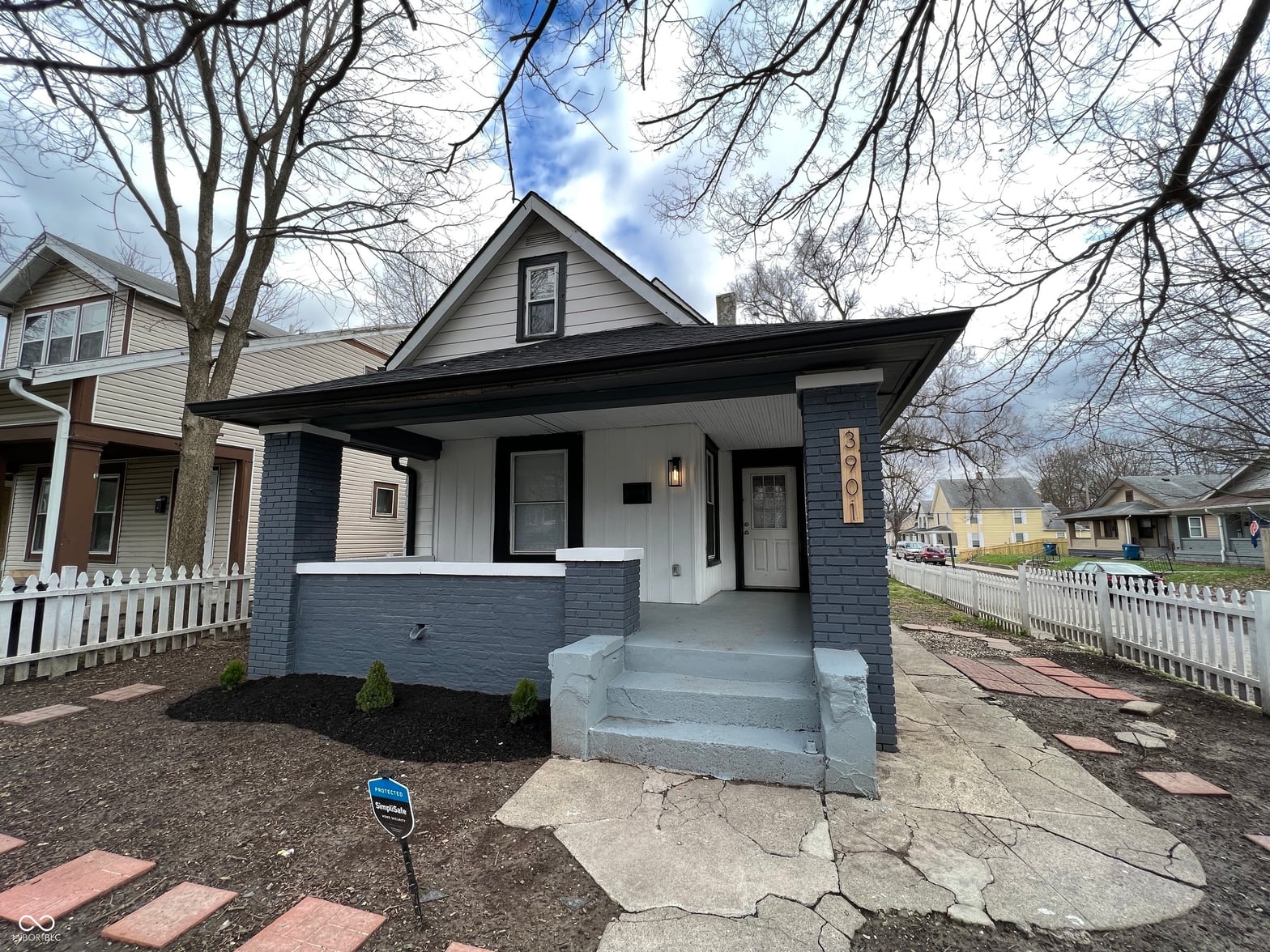 Photo of 3901 Rookwood Avenue, Indianapolis, IN
