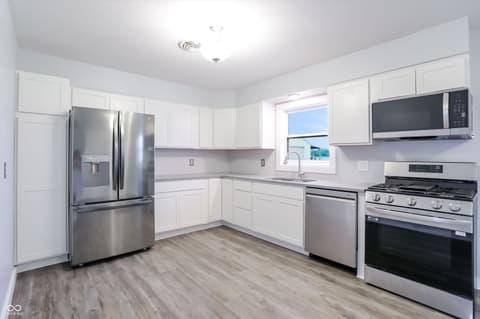Photo of 2207 S Fairview Drive, Shelbyville, IN