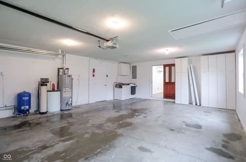 Photo of 2207 S Fairview Drive, Shelbyville, IN