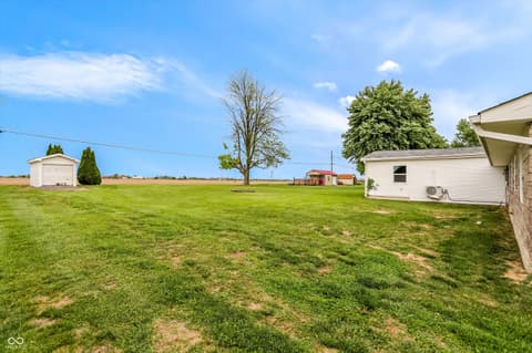 Photo of 2207 S Fairview Drive, Shelbyville, IN