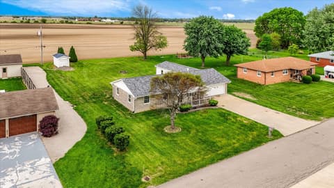Photo of 2207 S Fairview Drive, Shelbyville, IN
