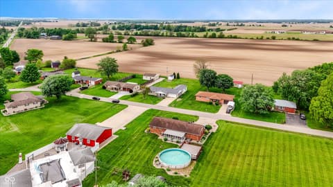 Photo of 2207 S Fairview Drive, Shelbyville, IN