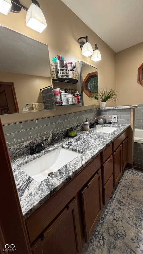 Photo of 3136 E County Road 100 N, Danville, IN