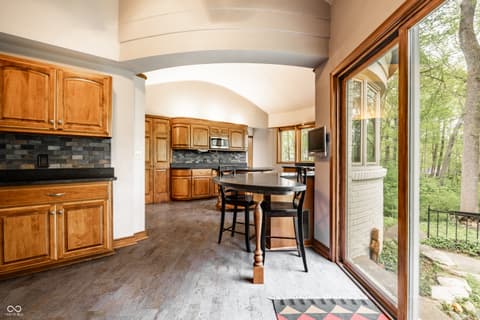 Photo of 402 Kessler Boulevard West Drive, Indianapolis, IN