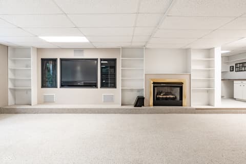 Photo of 402 Kessler Boulevard West Drive, Indianapolis, IN