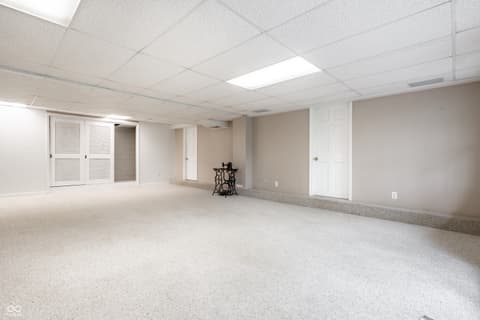 Photo of 402 Kessler Boulevard West Drive, Indianapolis, IN
