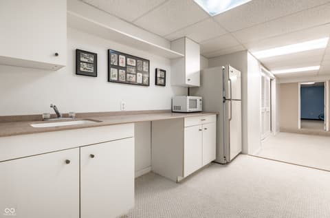 Photo of 402 Kessler Boulevard West Drive, Indianapolis, IN