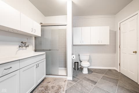 Photo of 402 Kessler Boulevard West Drive, Indianapolis, IN