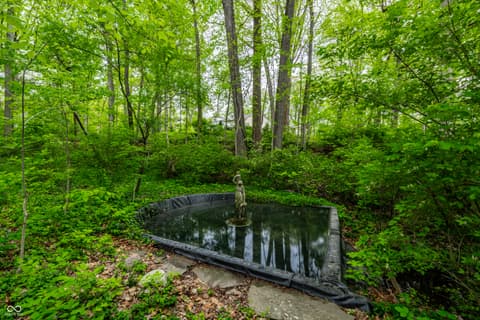 Photo of 402 Kessler Boulevard West Drive, Indianapolis, IN