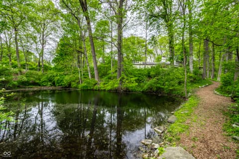 Photo of 402 Kessler Boulevard West Drive, Indianapolis, IN