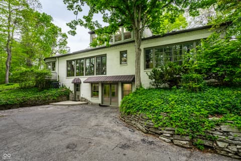 Photo of 402 Kessler Boulevard West Drive, Indianapolis, IN