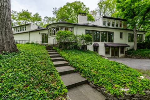 Photo of 402 Kessler Boulevard West Drive, Indianapolis, IN