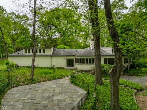 Photo of 402 Kessler Boulevard West Drive, Indianapolis, IN