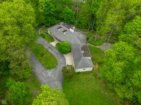 Photo of 402 Kessler Boulevard West Drive, Indianapolis, IN