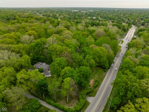 Photo of 402 Kessler Boulevard West Drive, Indianapolis, IN