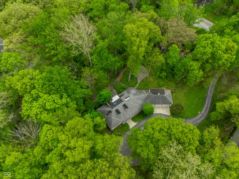Photo of 402 Kessler Boulevard West Drive, Indianapolis, IN