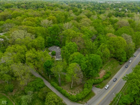 Photo of 402 Kessler Boulevard West Drive, Indianapolis, IN