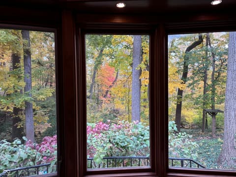 Photo of 402 Kessler Boulevard West Drive, Indianapolis, IN