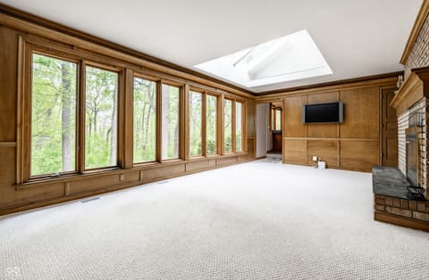 Photo of 402 Kessler Boulevard West Drive, Indianapolis, IN