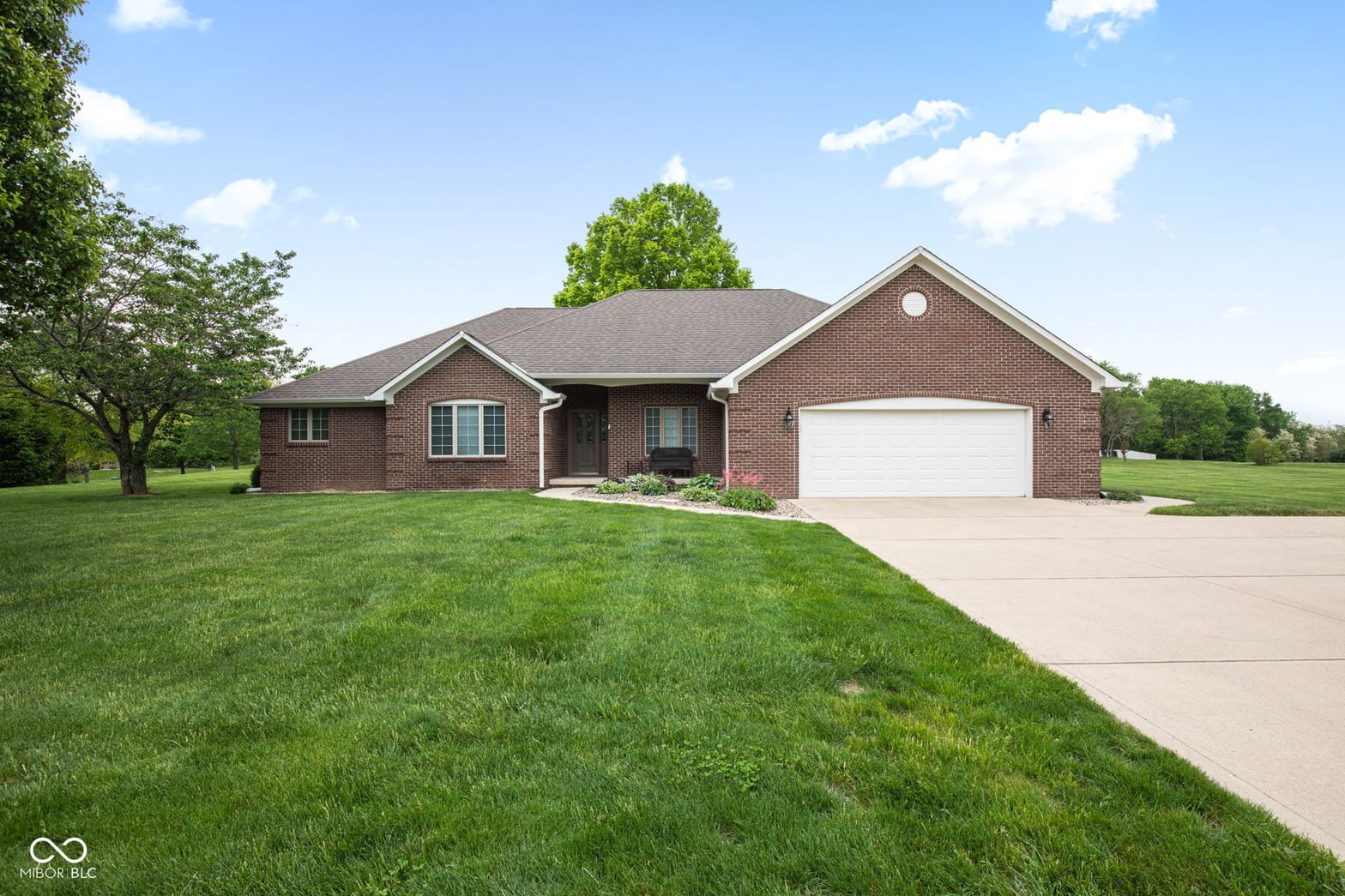 Photo of 325 E Levi Lane, Mooresville, IN