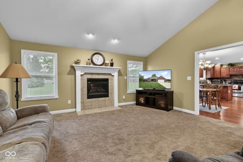 Photo of 325 E Levi Lane, Mooresville, IN