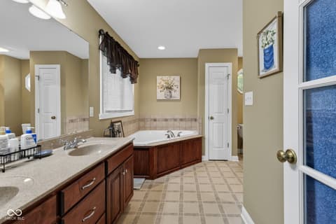 Photo of 325 E Levi Lane, Mooresville, IN