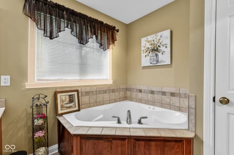 Photo of 325 E Levi Lane, Mooresville, IN