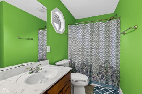 Photo of 325 E Levi Lane, Mooresville, IN