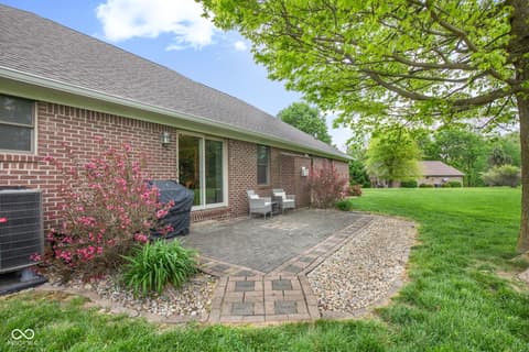 Photo of 325 E Levi Lane, Mooresville, IN
