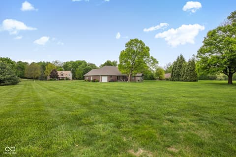 Photo of 325 E Levi Lane, Mooresville, IN