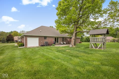 Photo of 325 E Levi Lane, Mooresville, IN