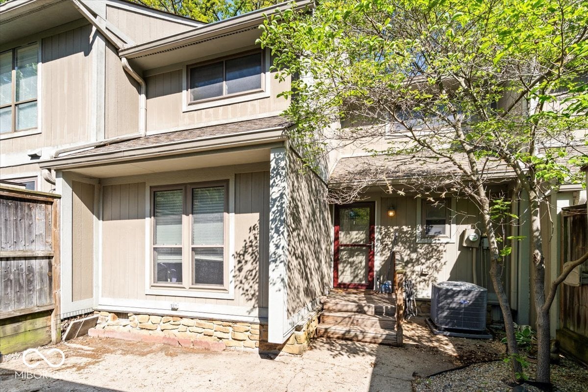 Photo of 4212 Foxglove Trace, Indianapolis, IN