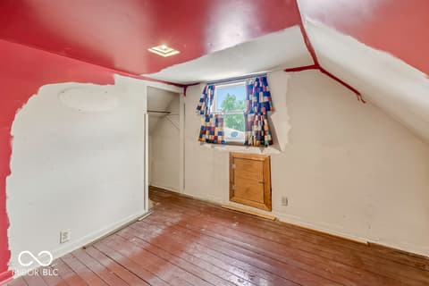 Bonus room at 305 St Clair Street, Mooresville, IN