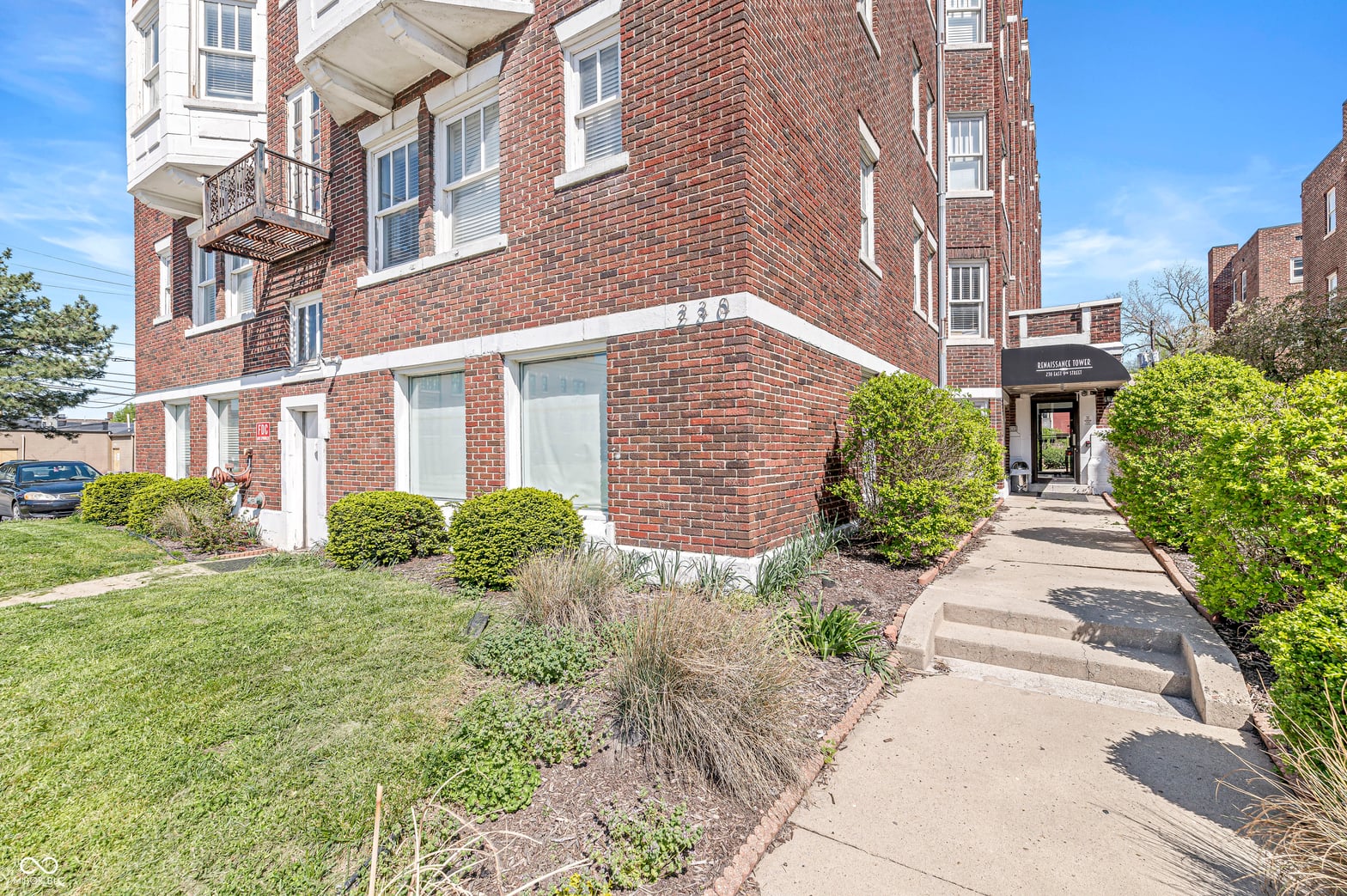 Photo of 230 E 9th Street, Indianapolis, IN
