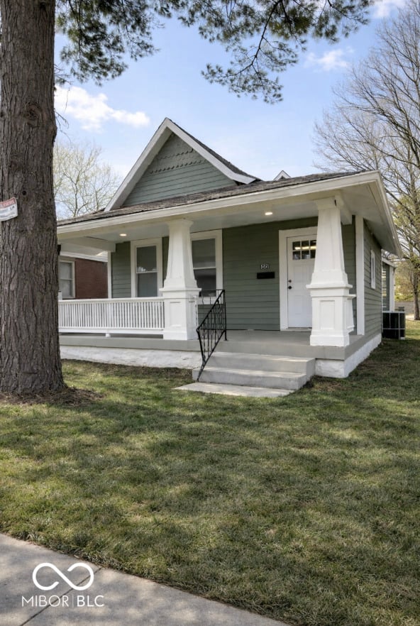 Photo of 327 N Bradley Avenue, Indianapolis, IN