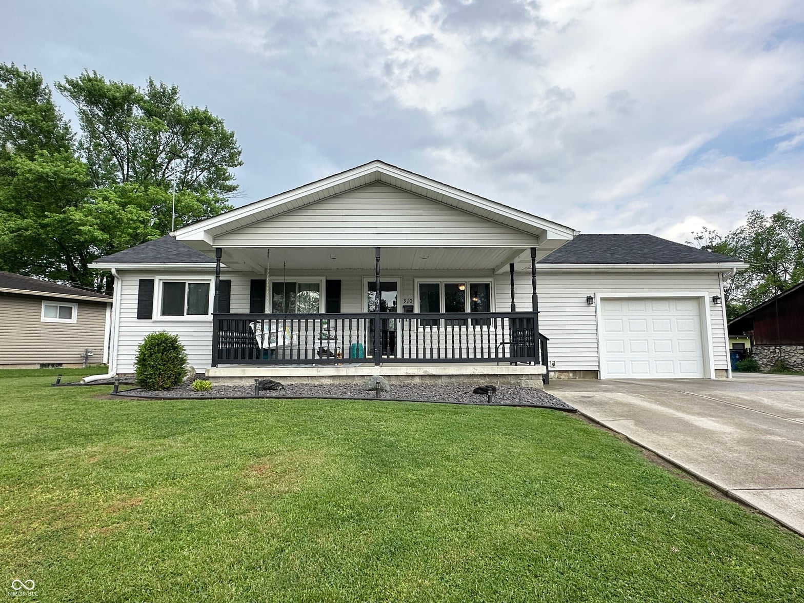 Photo of 910 Hillcrest Drive, Greencastle, IN
