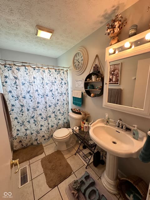 Photo of 910 Hillcrest Drive, Greencastle, IN