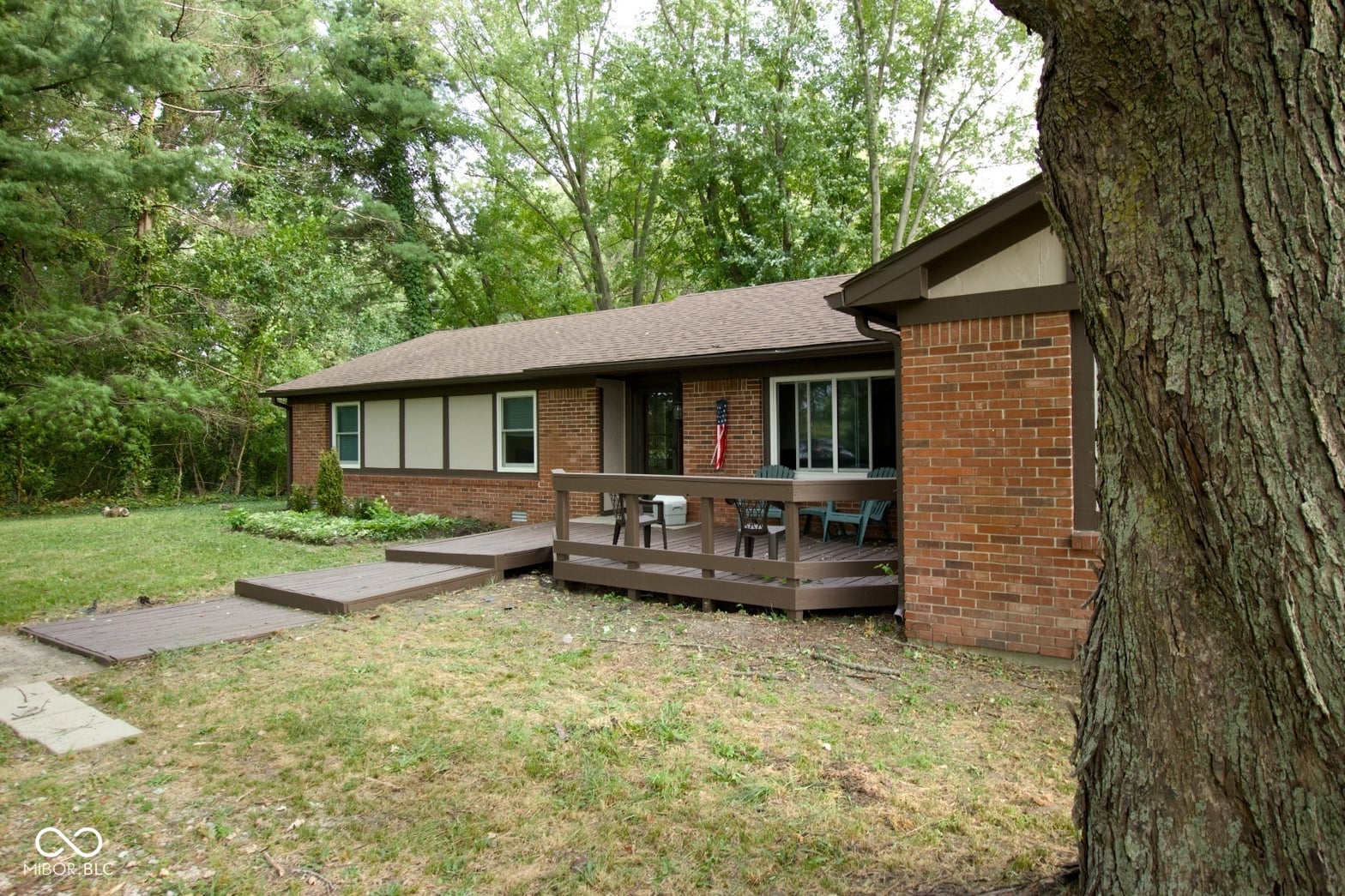 Front exterior at 9885 E County Road 1000 N, Brownsburg, IN