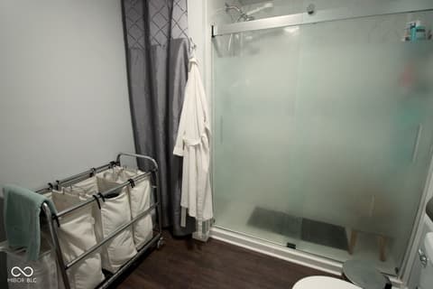 Bathroom at 9885 E County Road 1000 N, Brownsburg, IN