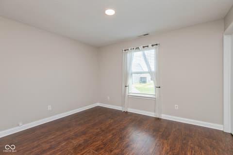 Photo of 1117 Foxtail Drive, Franklin, IN