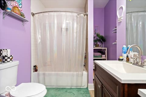 Photo of 937 N Oxford Street, Indianapolis, IN