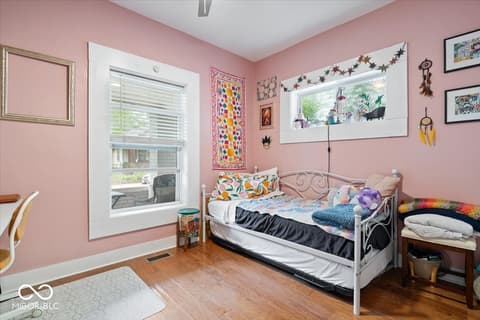 Photo of 937 N Oxford Street, Indianapolis, IN