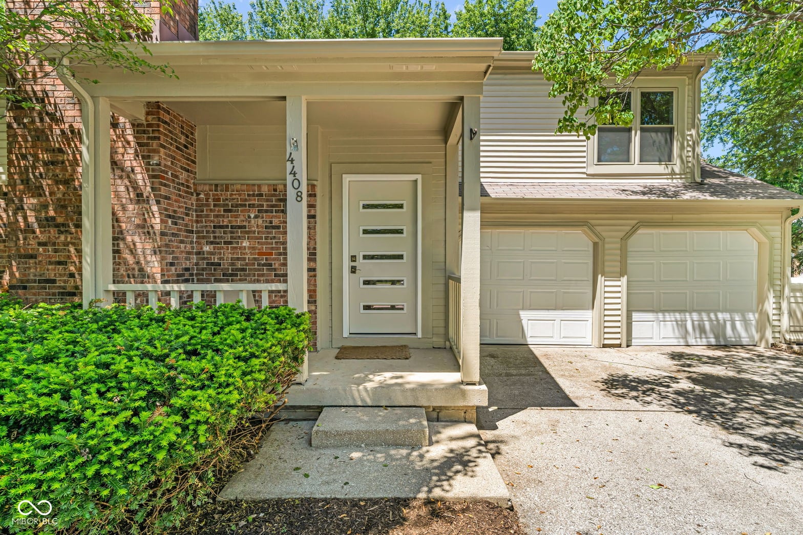 Photo of 4408 Castlebay Way, Indianapolis, IN
