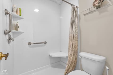 Photo of 4408 Castlebay Way, Indianapolis, IN