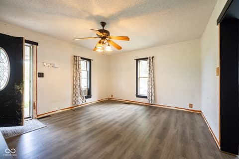 Photo of 13592 N County Road 275 W, Roachdale, IN