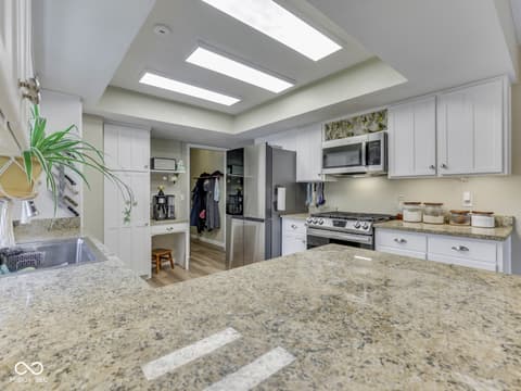 Photo of 504 Oak Boulevard South Drive, Greenfield, IN