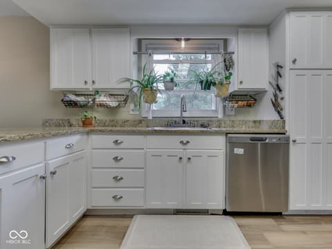 Photo of 504 Oak Boulevard South Drive, Greenfield, IN