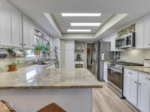 Photo of 504 Oak Boulevard South Drive, Greenfield, IN