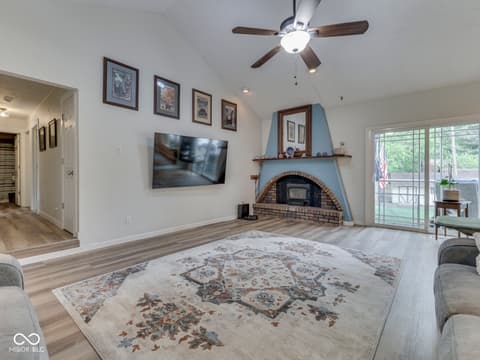 Photo of 504 Oak Boulevard South Drive, Greenfield, IN